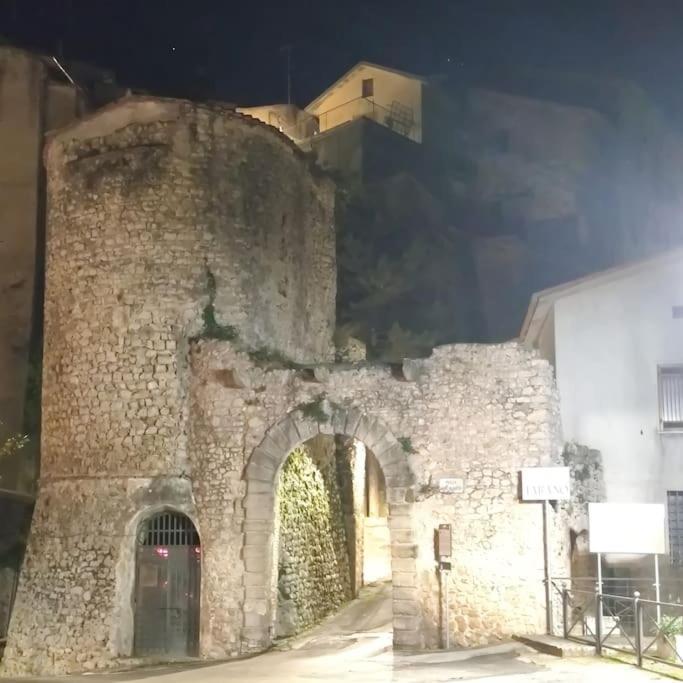 Casa In Antico Borgo Medievale A Tarano Ri, Via Giacomo Leopardi, 15 Villa Luaran gambar
