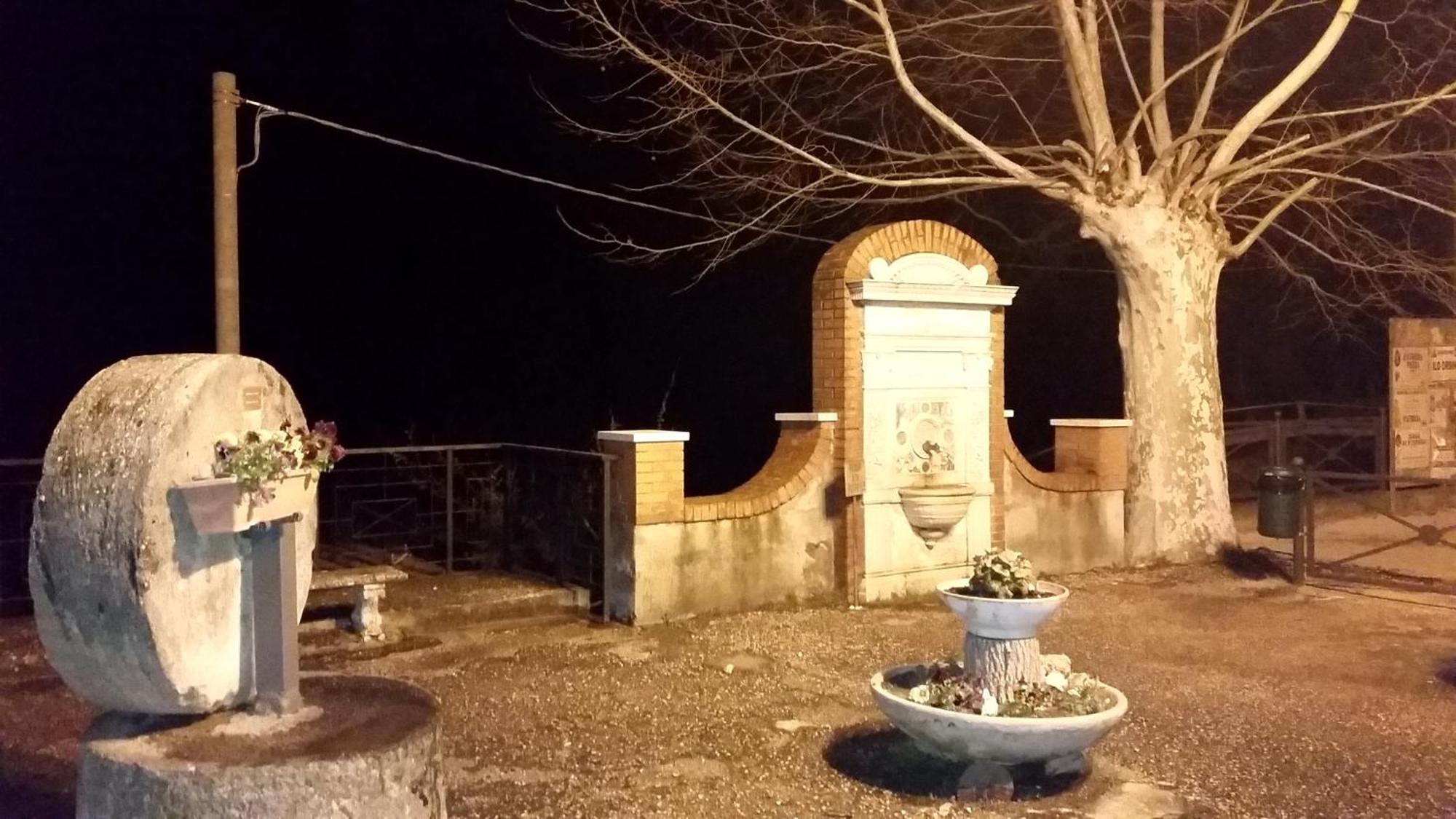 Casa In Antico Borgo Medievale A Tarano Ri, Via Giacomo Leopardi, 15 Villa Luaran gambar